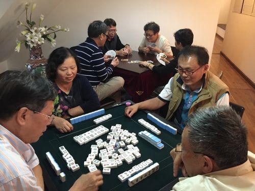 一起找个棋牌室玩麻将，激情开战！