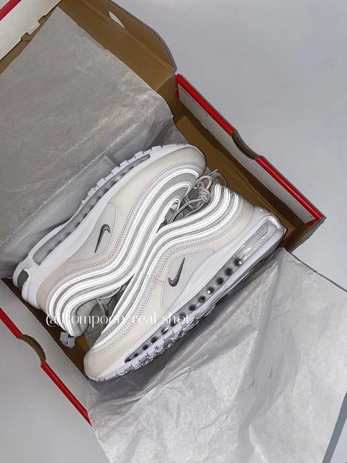 AIRMAX97杂交：潮流与舒适的梦幻结合